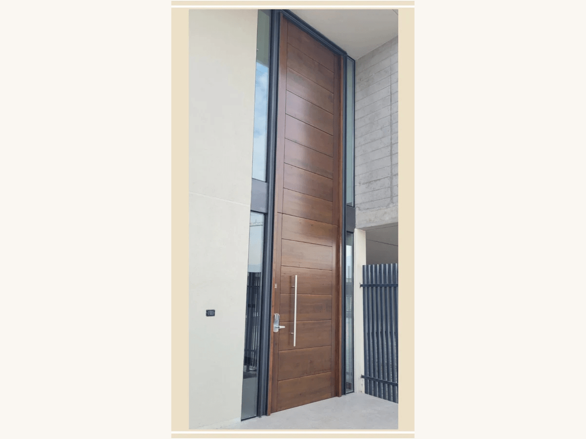 Puerta en 2 hojas superior e inferior modelo Capri sólida en Raulí - Madera & Diseño
