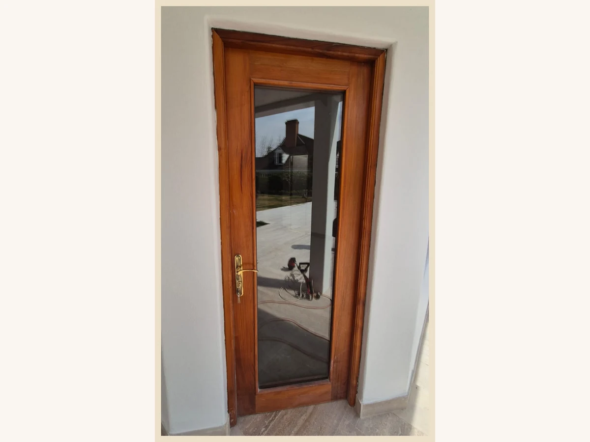 Puerta para instalar 1 vidrio sólida en Raulí - Madera & Diseño